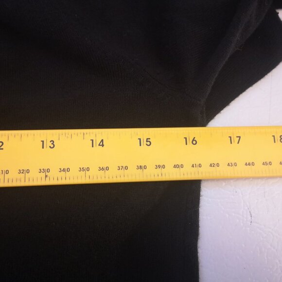 Suzy Shier Ladies Size Small Black Lightweight V-neck w/Tie Front Sweater - Picture 8 of 10